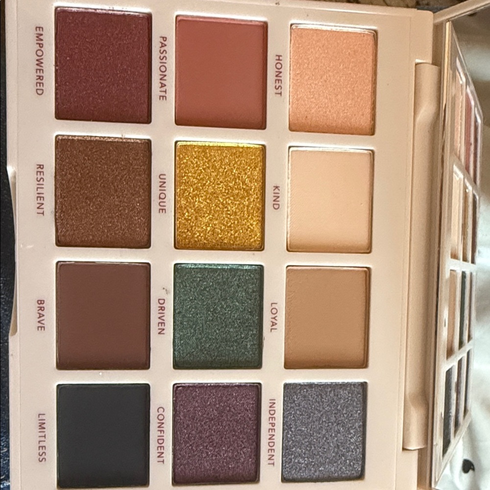 Persona Eyeshadow Palette with Gold, Green, and Purple Hues